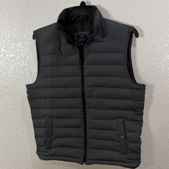 J. Crew Men's Charcoal Quilted Vest,40% feathers,Size M - Picture 5 of 17